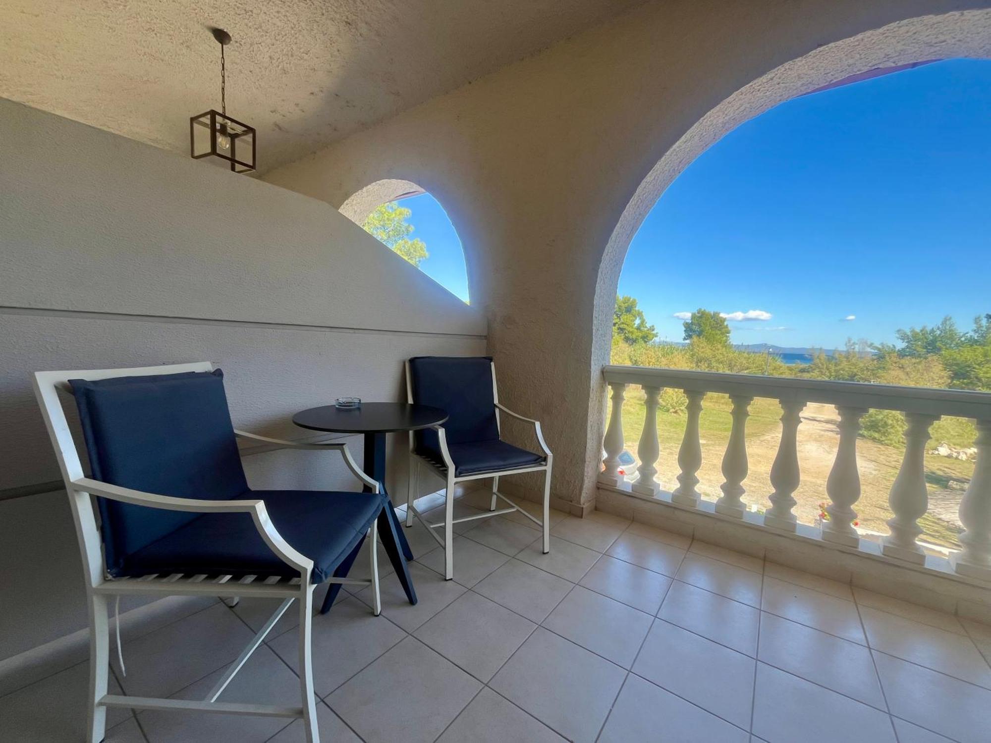 The Beach House - Apartments & Studios (Adults Only) Άφυτος Εξωτερικό φωτογραφία