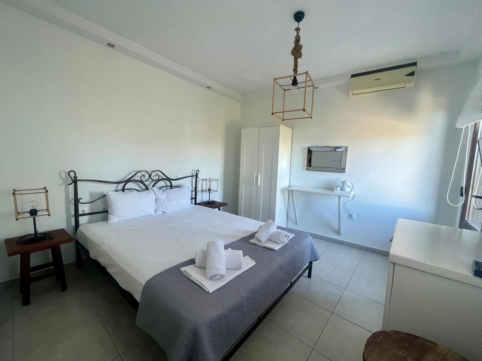 The Beach House - Apartments & Studios (Adults Only) Άφυτος Εξωτερικό φωτογραφία