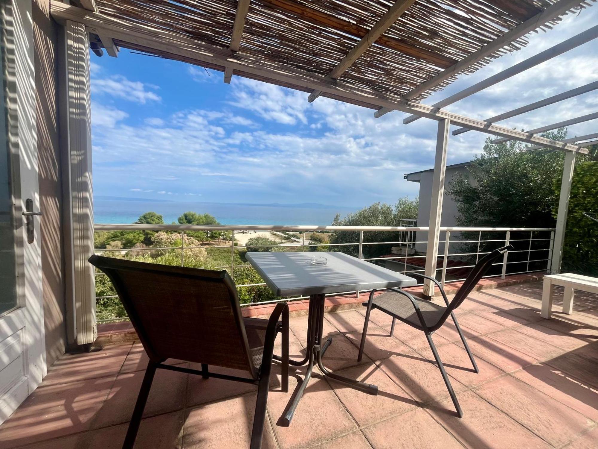 The Beach House - Apartments & Studios (Adults Only) Άφυτος Εξωτερικό φωτογραφία